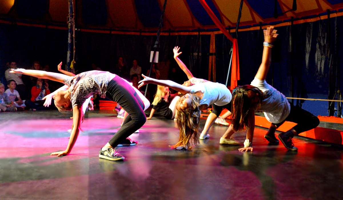 Stage Ado hip-hop