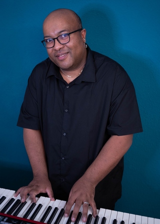 Ian Razanamahefa, Colonie de vacances Ulysséo, Cours saxo-trompette-flûte